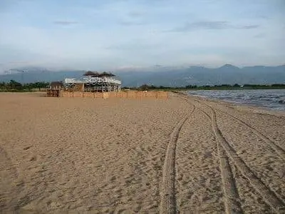 Столица Бурунди, пляжи Бужумбура на озере Танганьика.