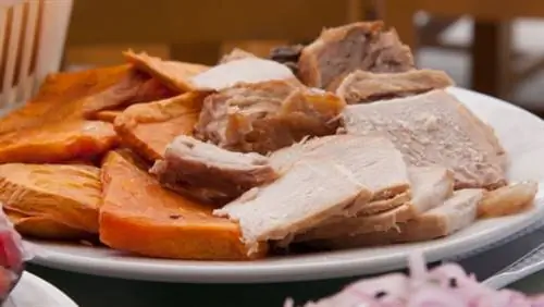 Свиная шкурка