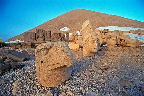 Rock Heads, Немрут Даги