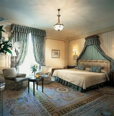 Люкс в отеле Ритц