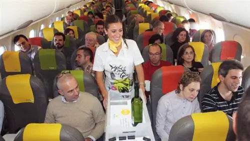 Пространство в салоне Vueling