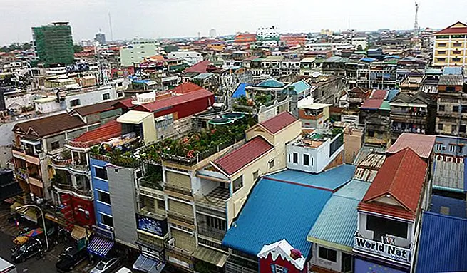 Сейчас все дороже (но они все еще дешевы). Стоимость теперь стоит от $ 1,50 до $ 2 USD вместо $ 1. Отели, которые были когда-то 2 доллара, теперь составляют 9 долларов. Автобусы стоят 5 долларов США вместо 4 долларов.