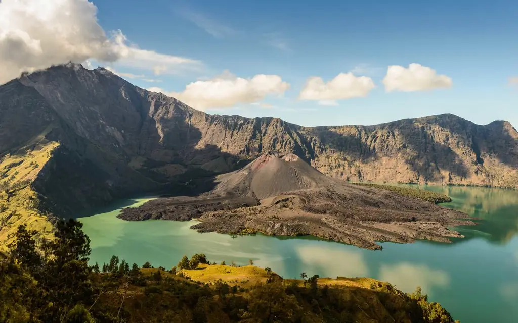 Mt-Rinjani-Индонезия-VISITCANOS0418