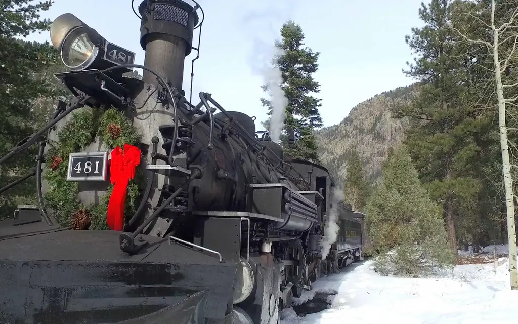 елочный поезд-каскадный каньонообразный XMASTRAINS1018