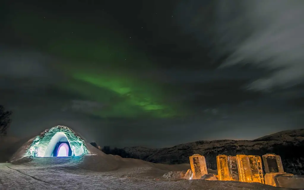 Artic-исследователь-поезд-XMASTRAINS1018