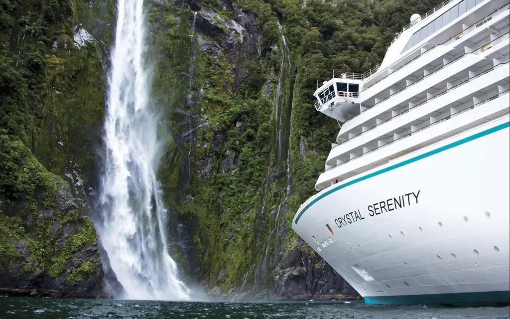 кристально безмятежность-Милфорд-звук новой зеландии круиз-WORLDCRUISE0119