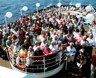 spy-cruise-200901-ss