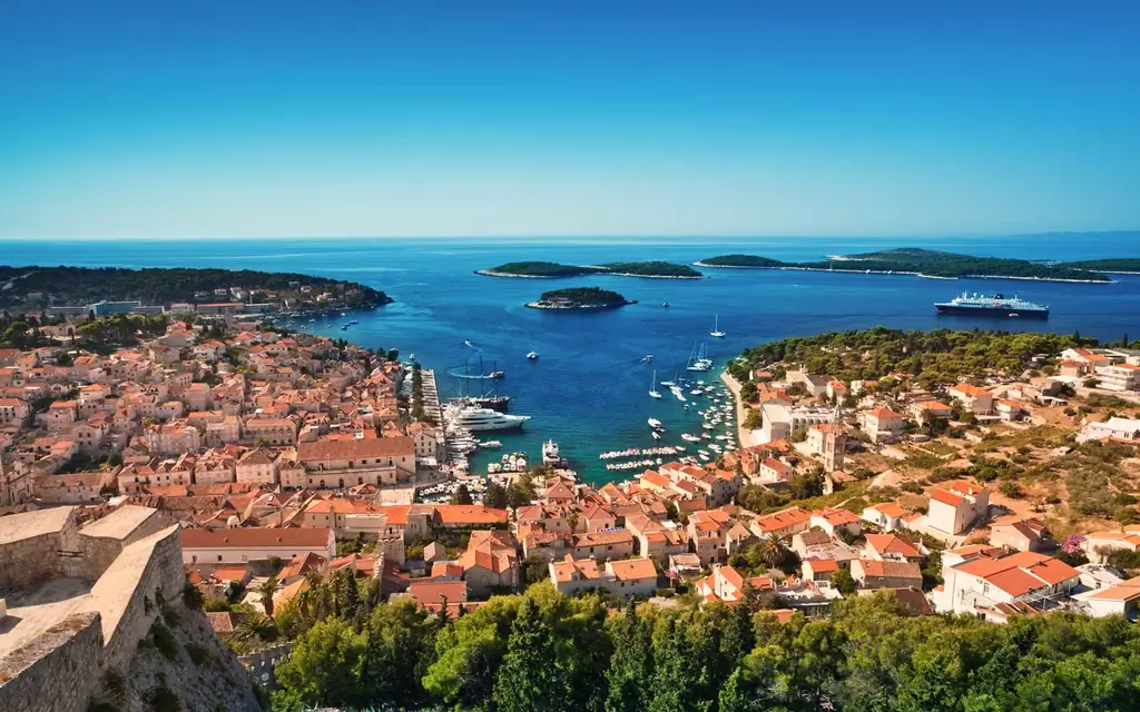 ХОРВАТИЯ-Hvar-порт-EUROGROUPS1118