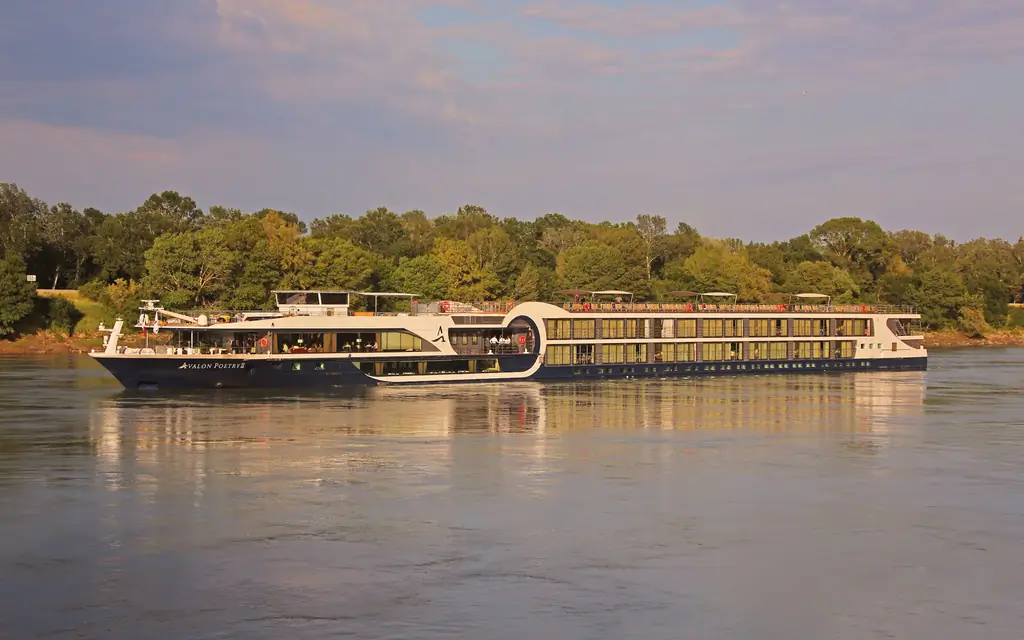 Авалон-поэзия-II-Rhone-река-круиз-RIVER0318