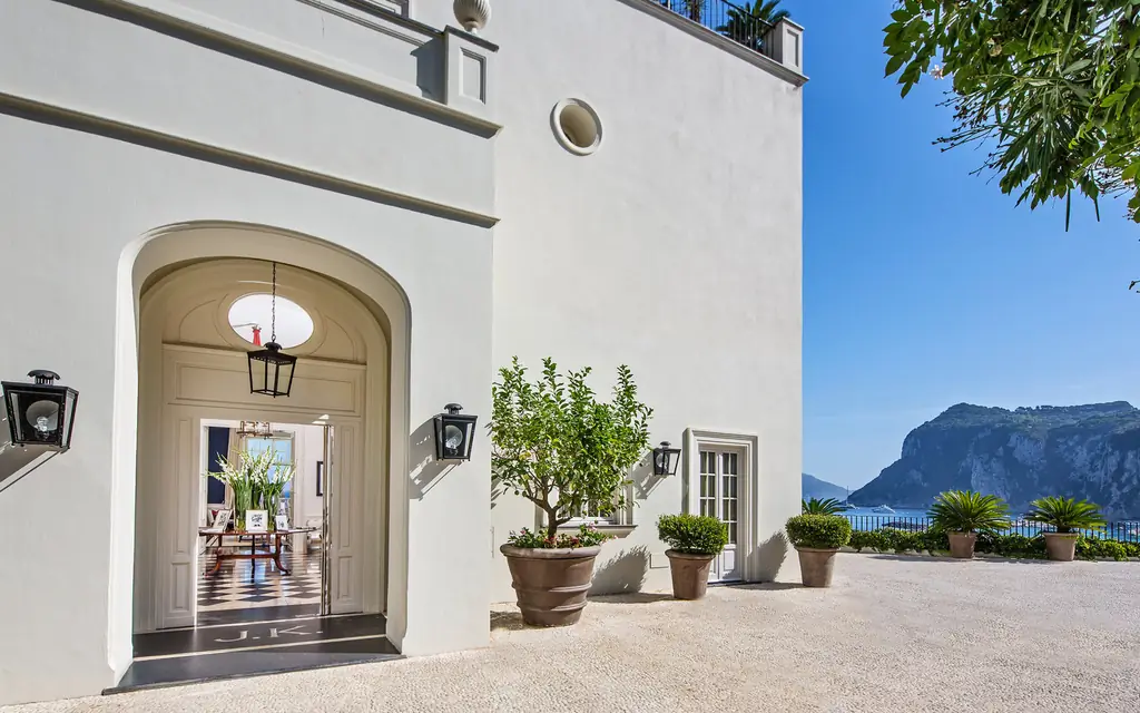 лучшие-курорты-Европа-JK-капри WBEURRES0616