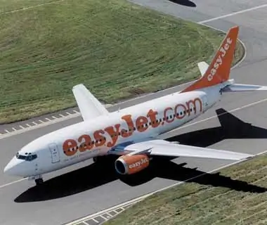 Fly With Low-Cost Airlines