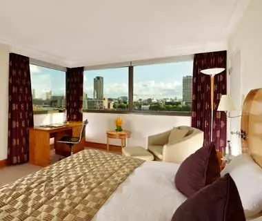 Snag Weekend Rates at Business Hotels