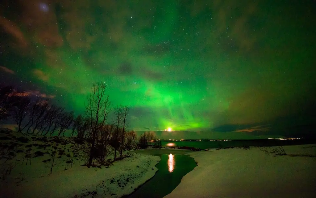 Акюрейри-Iceland-северо-отбой MARCHLIGHTS1218
