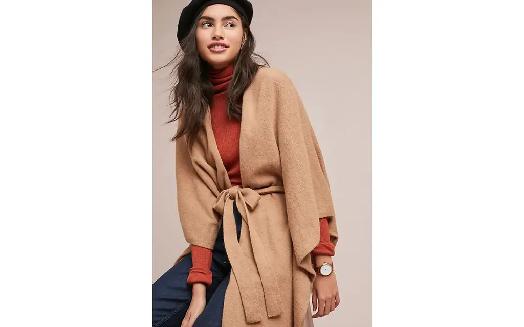 Уютные свитера, пальто и сапоги от Anthropologie - скидка 40%