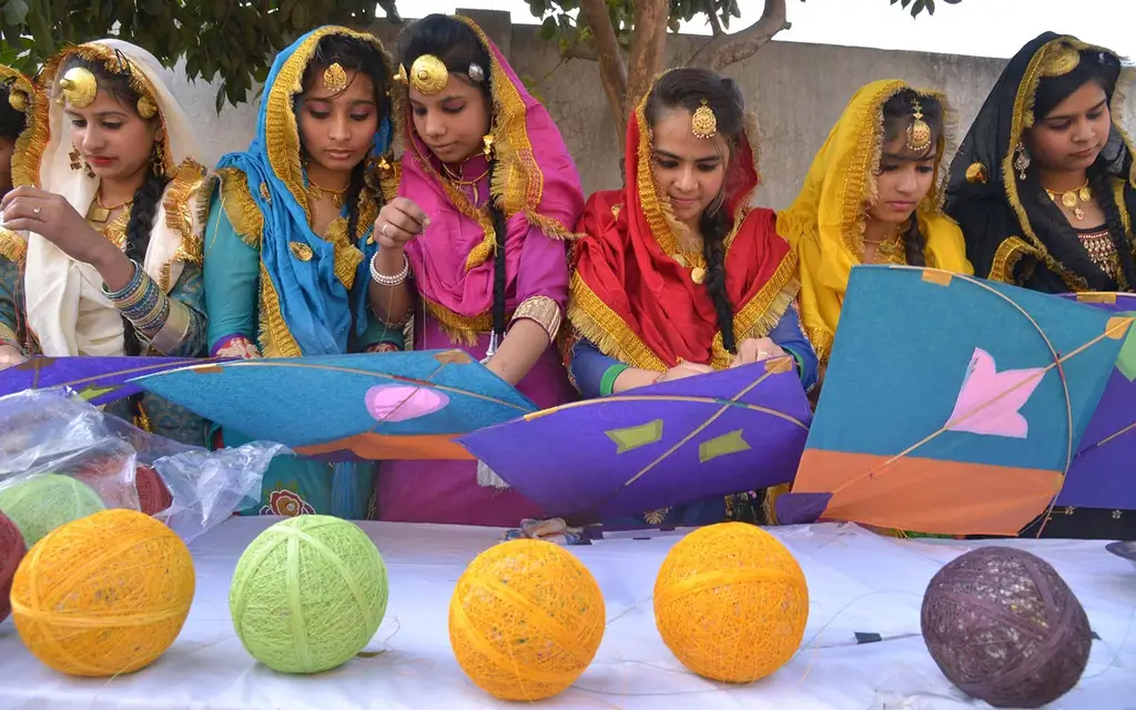 Lohri-кайт-фестиваль-Индия-SOLSTICE1116 Lohri-кайт-фестиваль-Индия-SOLSTICE1116