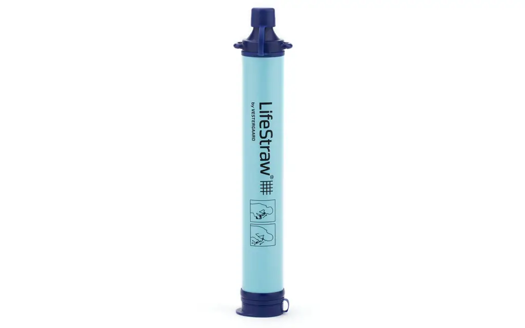 Рецензенты Amazon любят соломку с фильтром для воды LifeStraw