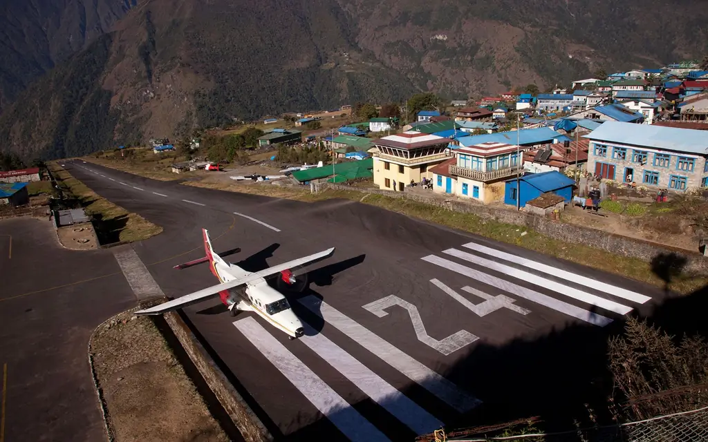 SCARIEST0615-lukla SCARIEST0615-lukla