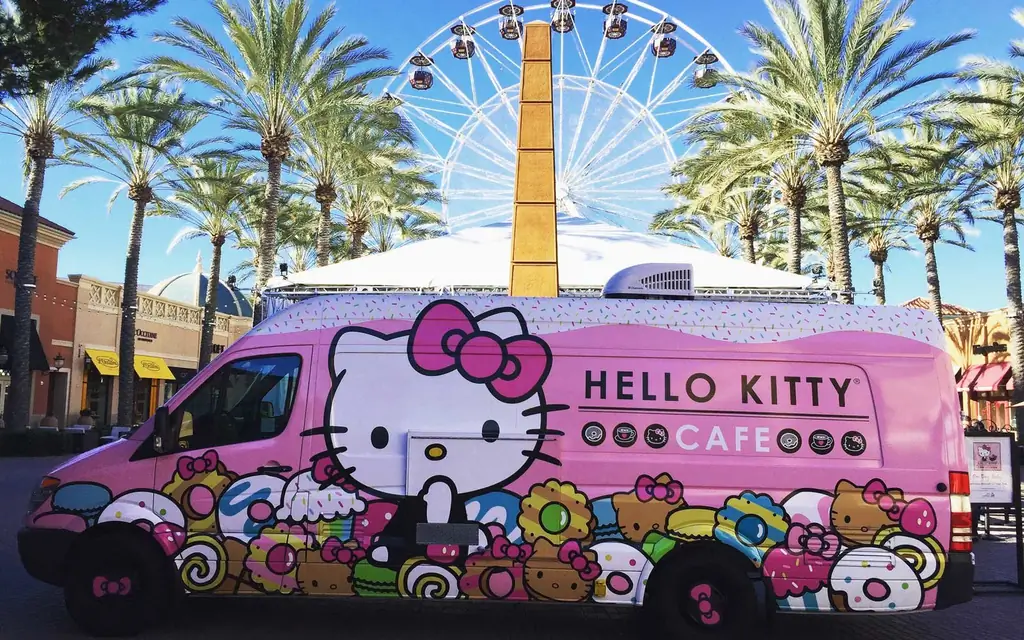 кафе-грузовик-HELLOKITTY0317