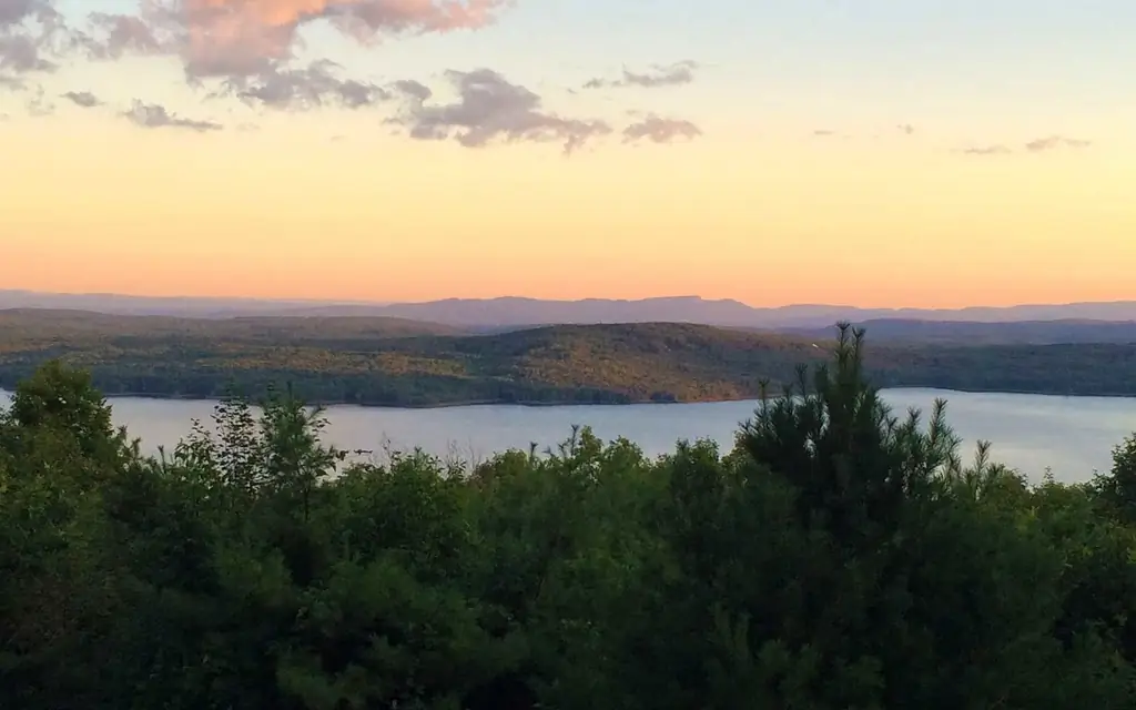 Catskills-северная часть штат новый-йорк-MONDAYS0617