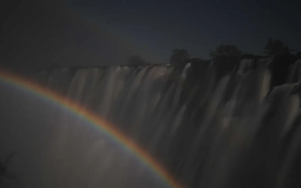 лунно-радуга-виктория-падает-RAINBOW0519
