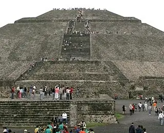 Racing Up Mexico’s Pyramids