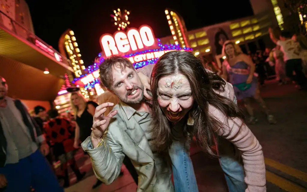 рено-зомби-ползать-HALLOWNEVENTS1018