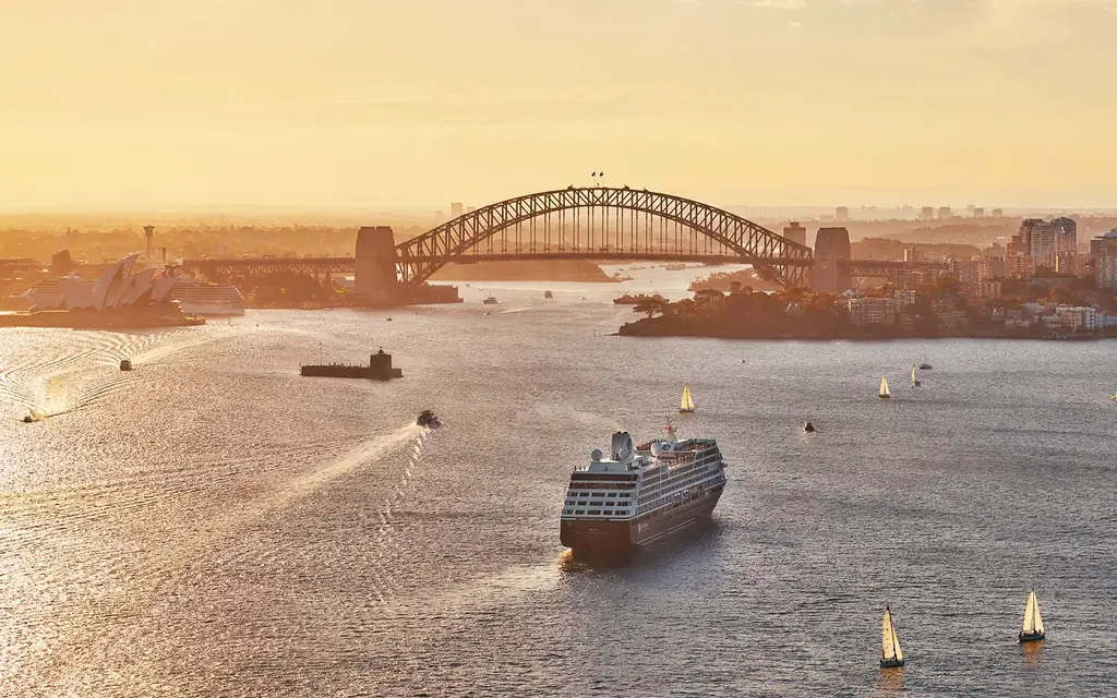 6-Azamara-клуб-круизы-LARGESHIP0417