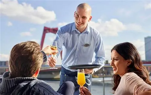 Обслуживание по системе «все включено» на борту лайнеров Crystal класса «Рейн»