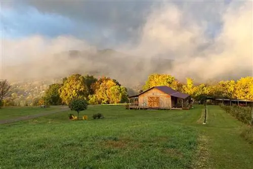 В этом маленьком городке в Северной Каролине есть единственные горячие источники в штате