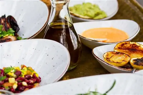 Разнообразие блюд в сафари-лодже