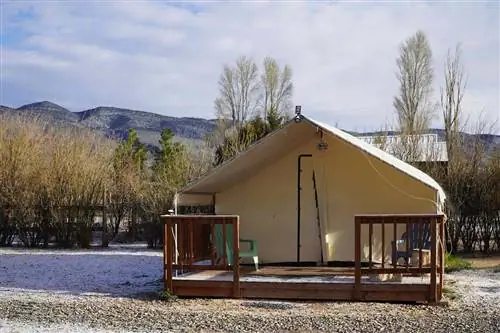 Внешний вид палатки для глэмпинга в Wildland Gardens