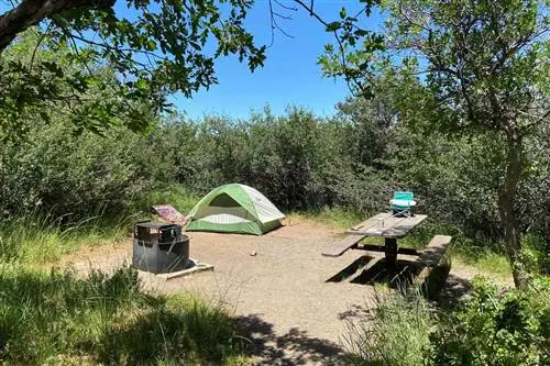 установка палатки в кемпинге South Rim