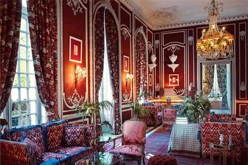 Внутренний лаундж отеля Santo Mauro, a Luxury Collection