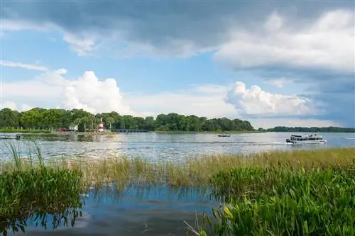 Живописный район вокруг маяка на горе Дора