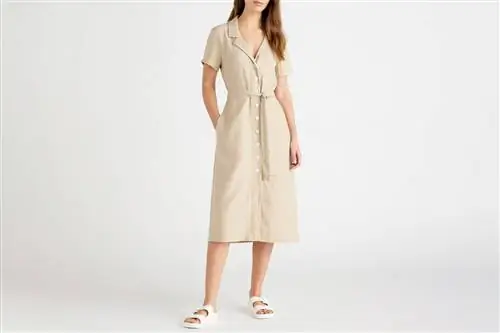 Европейское льняное платье с пуговицами спереди