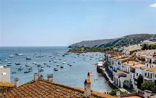 201409-w-самые красивые-прибрежные-города-кадакес-каталония-испания