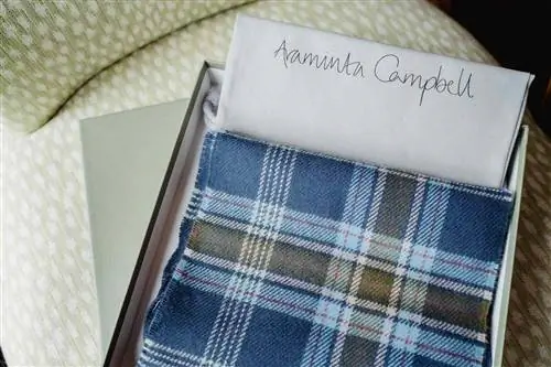 Знакомство с тартаном в The Balmoral Edinburgh