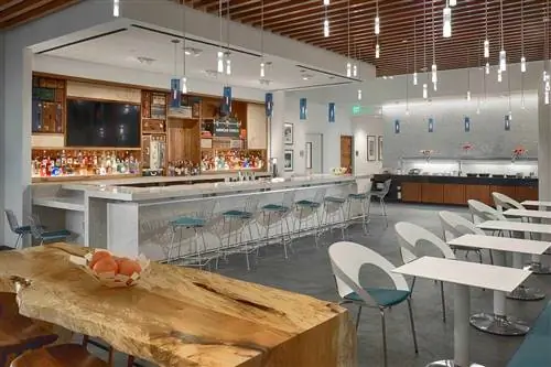 обеденная зона в гостиной IAH