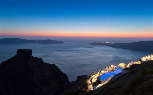 Отель Grace Santorini с пейзажным бассейном