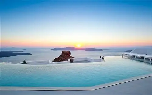Отель Grace Santorini с пейзажным бассейном