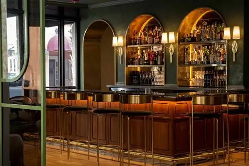 Лобби-бар в The Palmetto Hotel Charleston