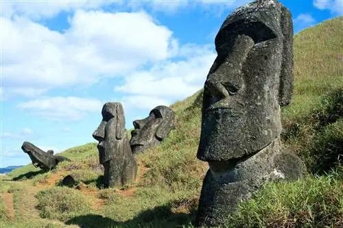 Остров Пасхи, Рано Рараку, статуи моаи