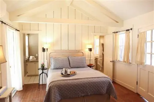 Уютная спальня в Hoffman Huas Bed and Breakfast