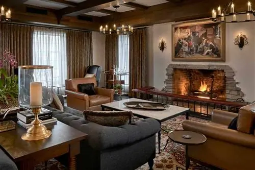 Очаг в таверне Deer Path Inn
