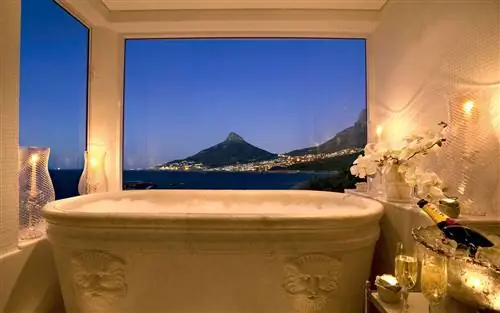 Двенадцать Апостолов Отель