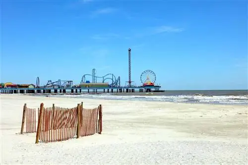 Остров Галвестон - барьерный остров на побережье Техасского залива в США, примерно в 50 милях к юго-востоку от Хьюстона.