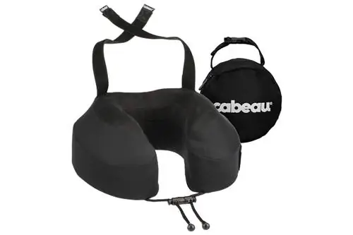 Подушка для шеи Cabeau Evolution S3 в самолете