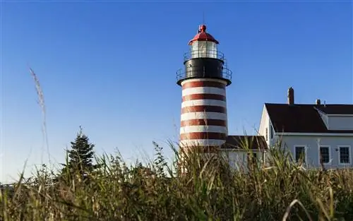 Маяк Lubec West Quoddy Head в штате Мэн