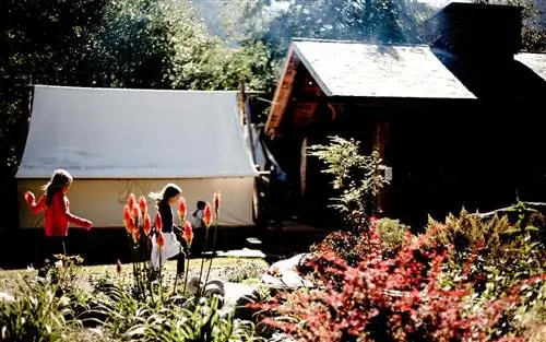 FAMILY0815-clayoquot-j.webp