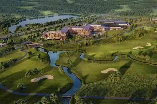 Вид с воздуха на курорт Omni PGA, который будет окружен полями для гольфа во Фриско, штат Техас.